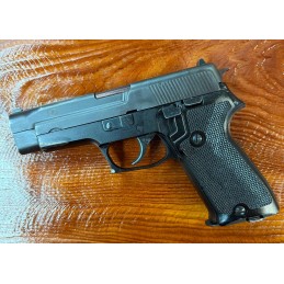 OCC- Pistolet Sig P220 9x19